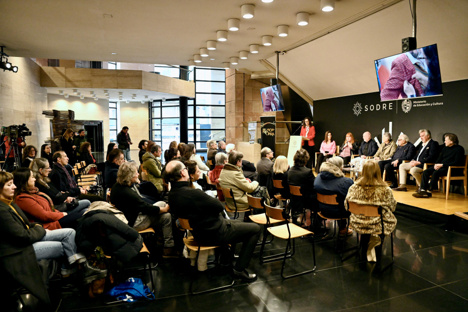 Autoridades y el equipo de producción de la opera, presentes en la conferencia de prensa