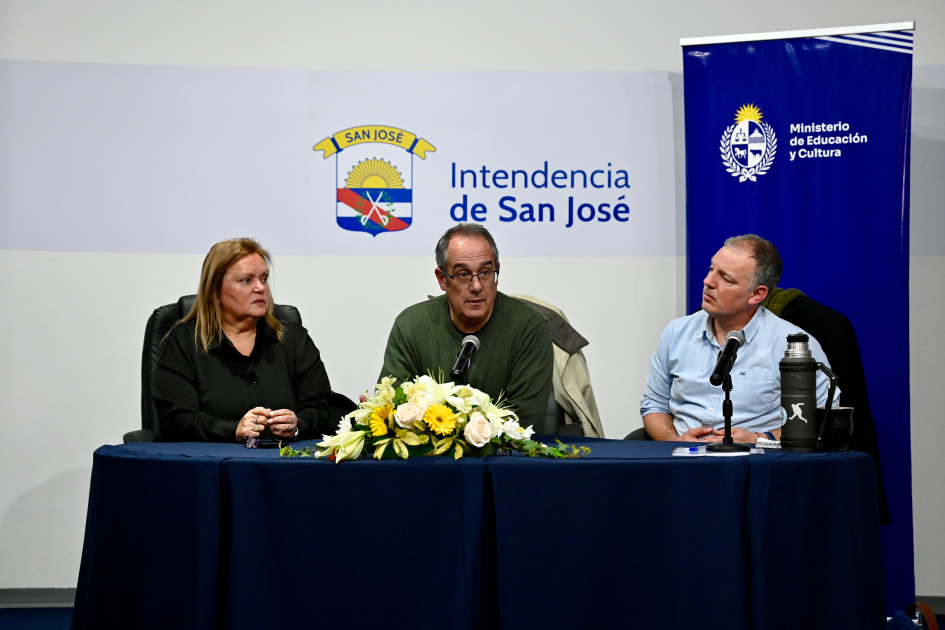 Ministro Mahía y director Quirici realizaron en San José la presentación del proyecto de la UNED Presentación del proyecto de la Universidad de la Educación