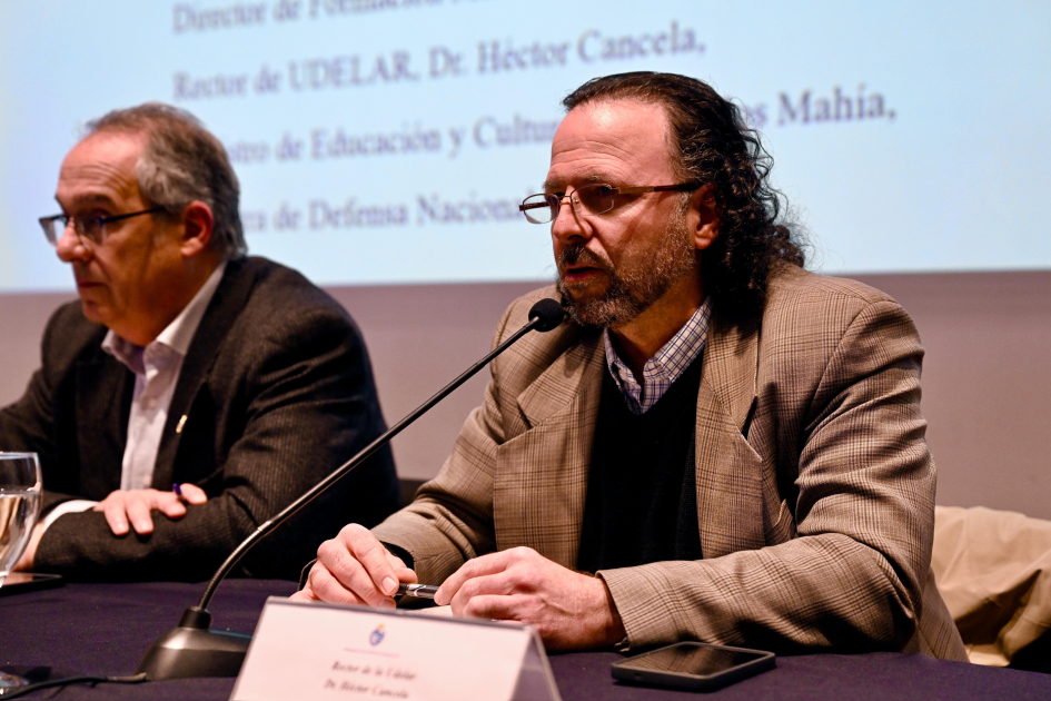 Jornadas Académicas de Defensa promovieron el intercambio interdisciplinario Jornadas Académicas de Defensa promovieron el intercambio interdisciplinario
