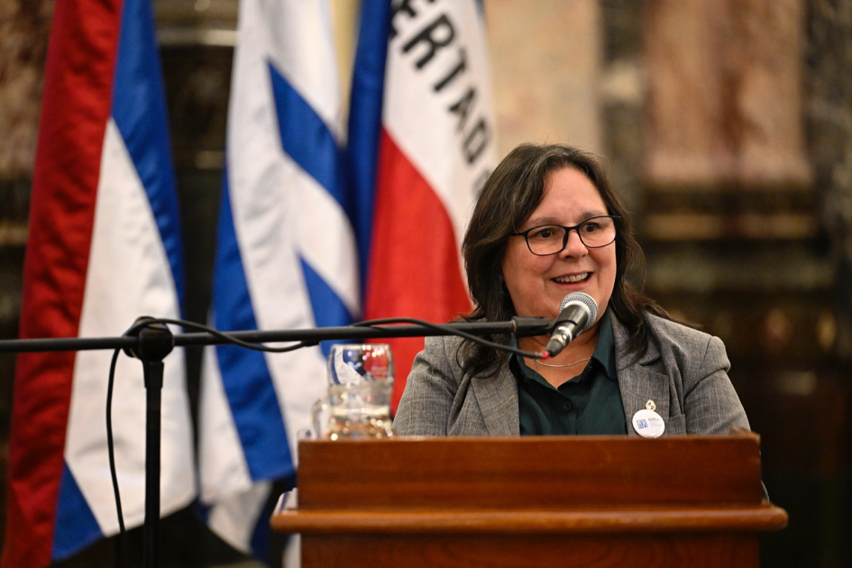 El Archivo General de la Nación celebró 100 años como guardián de la memoria del Uruguay Ministra (i) Gabriela Verde hablando desde un atril