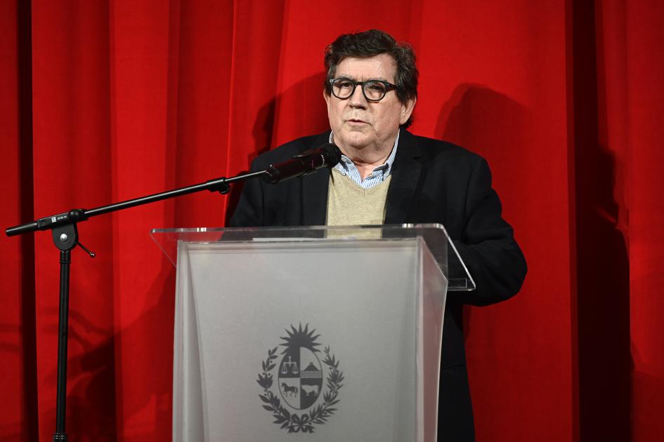 Rey hablando.