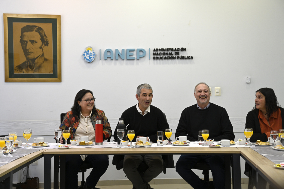 Desayuno de trabajo en el marco del Seminario Internacional.