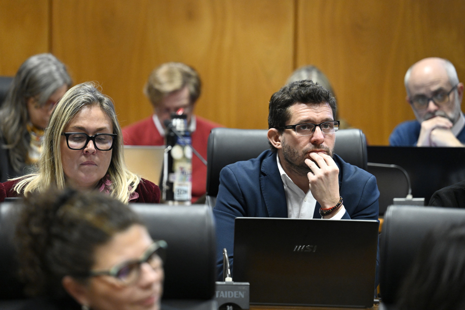 Autoridades del MEC en Parlamento
