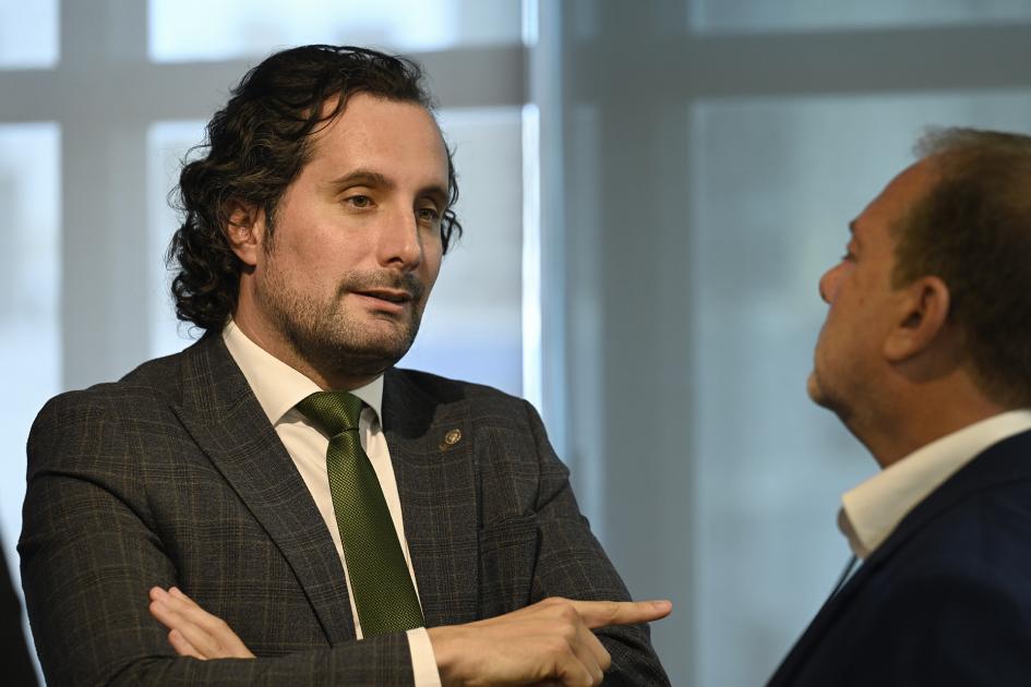 Director nacional de Educación de Uruguay, Gonzalo Baroni, durante una pausa.