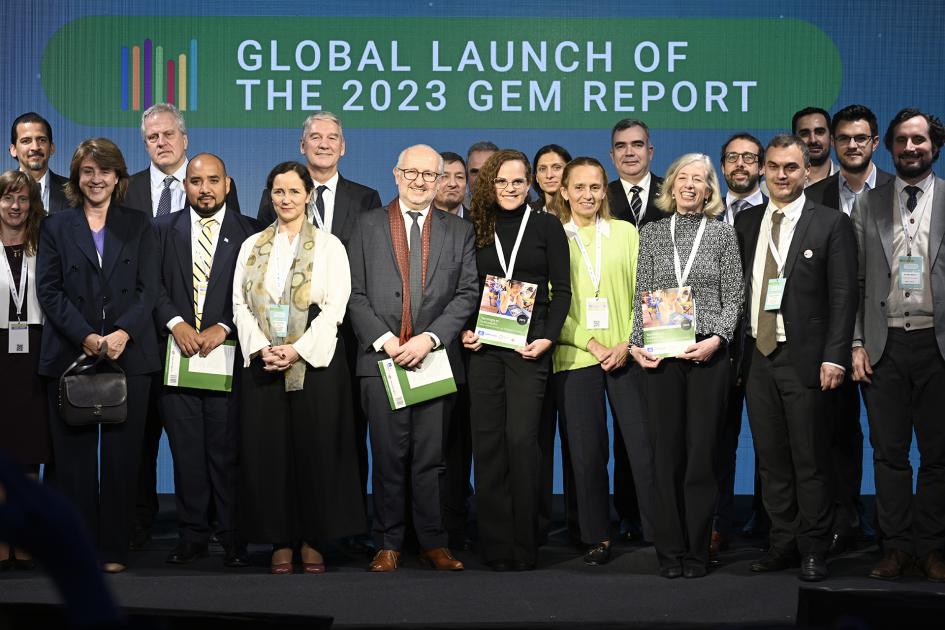 Lanzamiento global del Informe GEM 2023 en Montevideo.