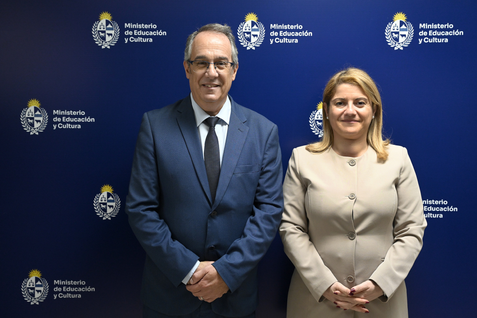 Ministro Mahía y vice ministra de Asuntos Exteriores, Maria Tripodi.