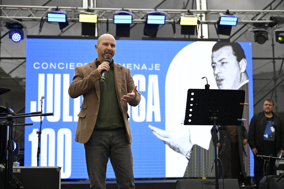 Director general de Cultura de Canelones, Sergio Machín, presente en el homenaje a Julio Sosa