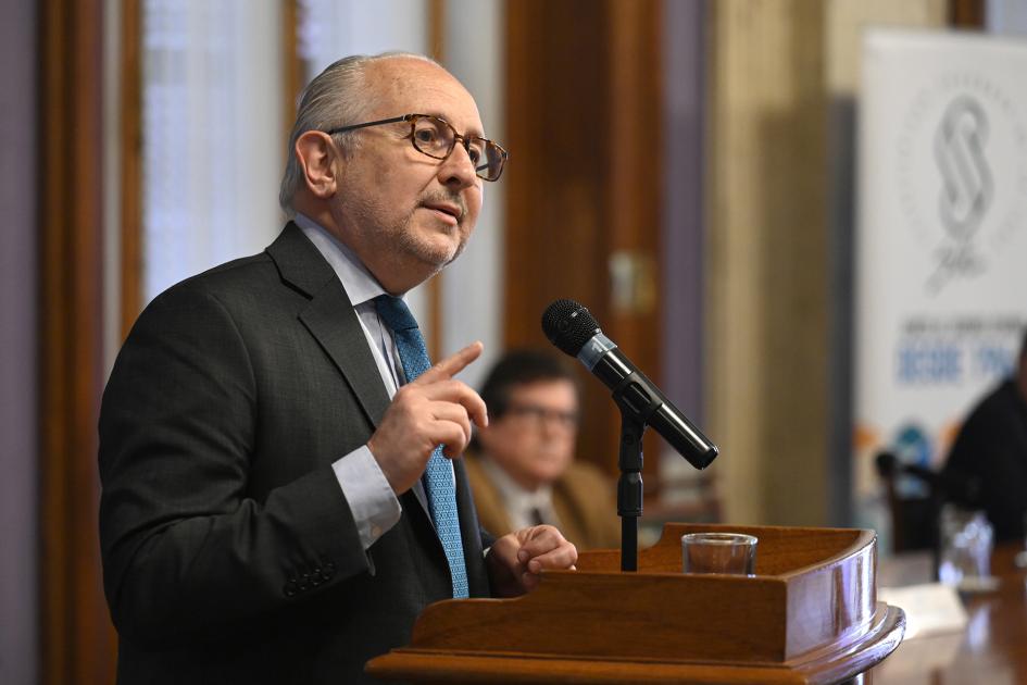 Da Silveira en el Palacio Legislativo.