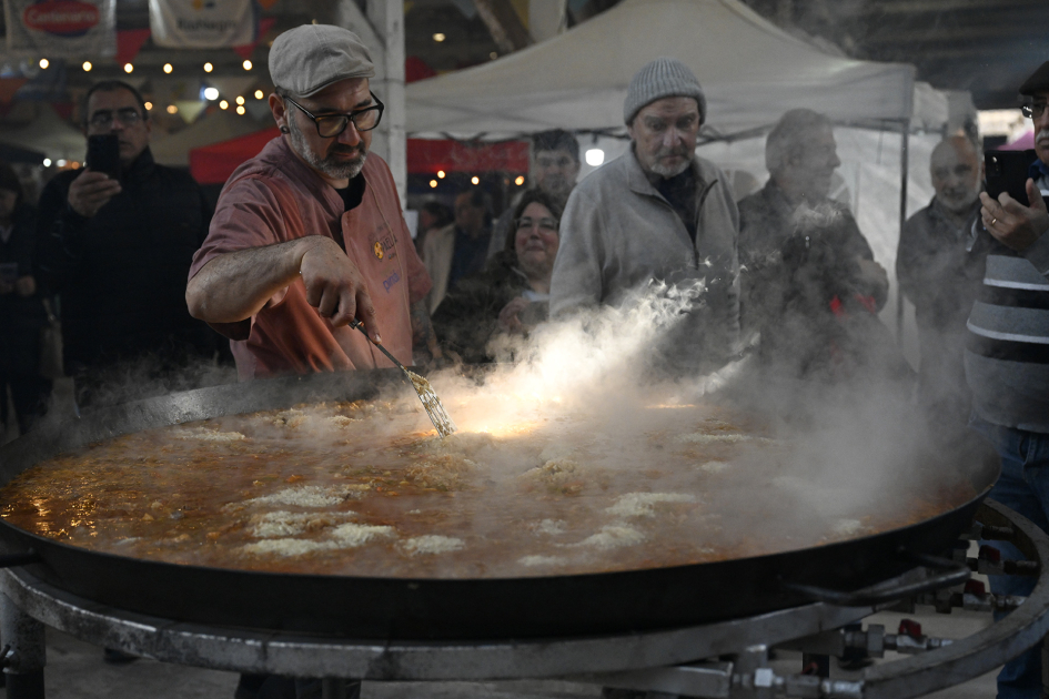 Paella de corned beef.
