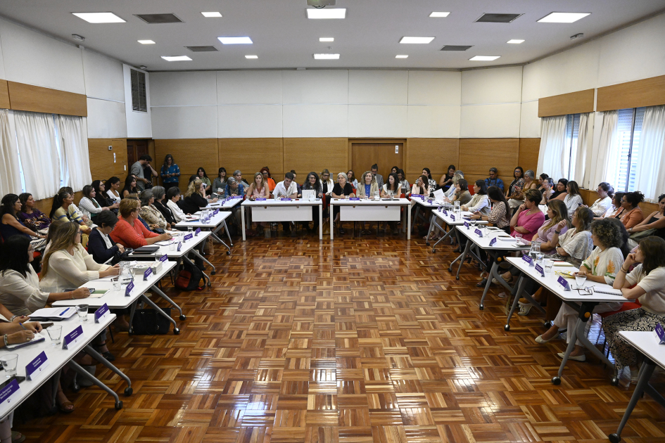 Plano general de la reunión