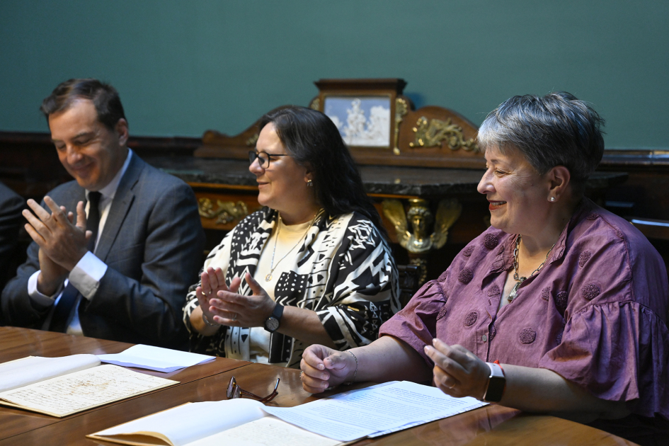 Uruguay recupera documentos históricos restituidos por Argentina en un acto de cooperación regional