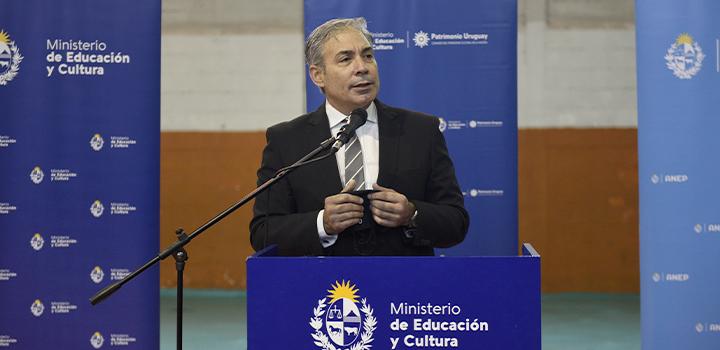 Presidente de ANEP, Robert Silva Presidente de ANEP, Robert Silva dando su discurso