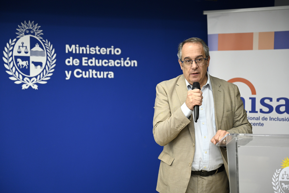 Ministro de Educación, José Carlos Mahía, presente en el marco del convenio.