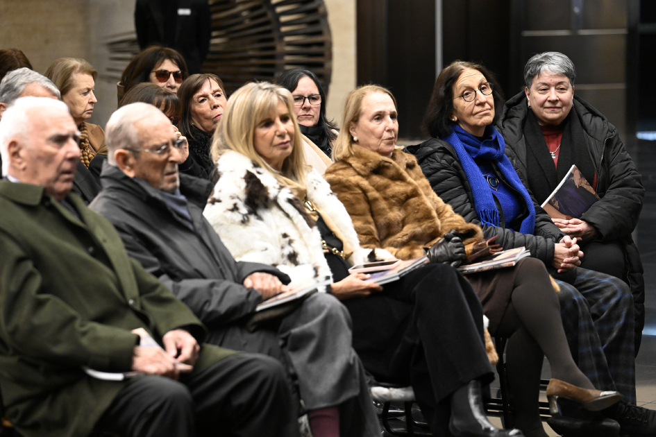 Público durante la presentación del libro