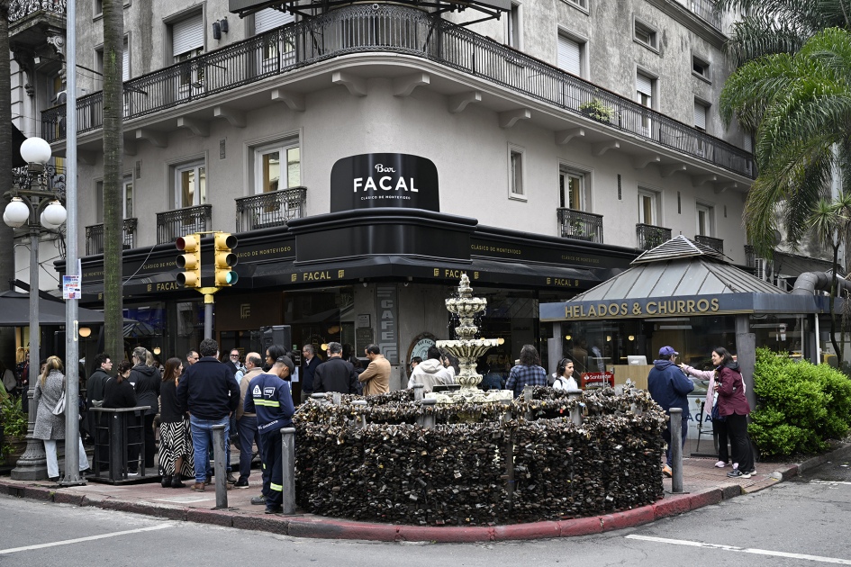 Foto de la arquitectura del Bar Facal 