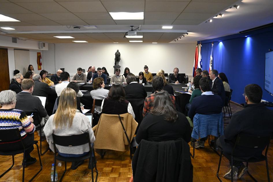 Comisión Coordinadora del Sistema Nacional de Educación.