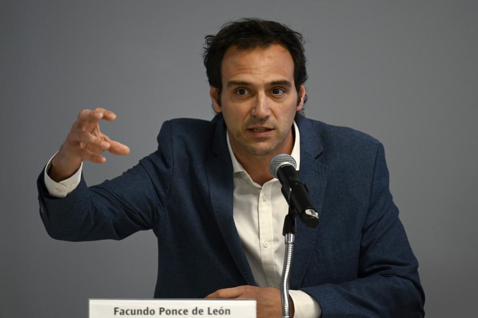 Primer plano del presidente de ACAU, Facundo Ponce de León.