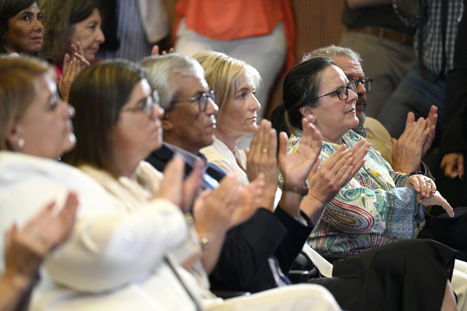 Autoridades como espectadoras.