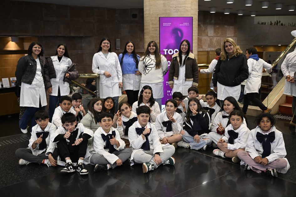 Más de 1 300 estudiantes disfrutaron de Coppélia en el Auditorio Nacional Adela Reta