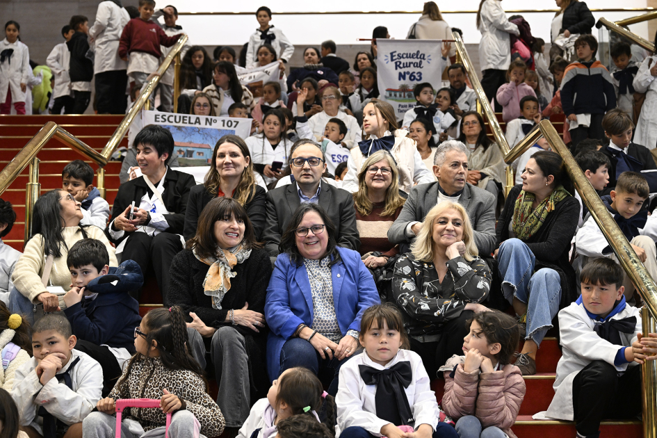 Más de 1 300 estudiantes disfrutaron de Coppélia en el Auditorio Nacional Adela Reta