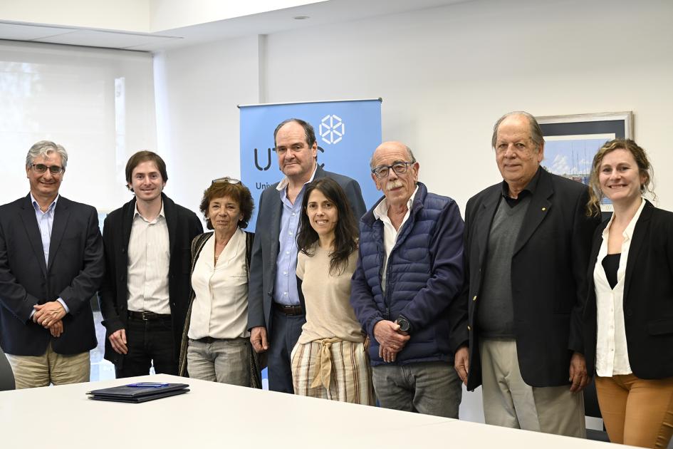 Autoridades e integrantes de DICYT y UTEC participan de la firma del convenio sobre agendas I+D+i
