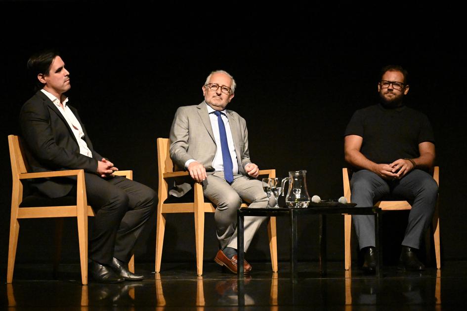 Claudio Aguilar, Pablo da Silveira y Diego Silveira.