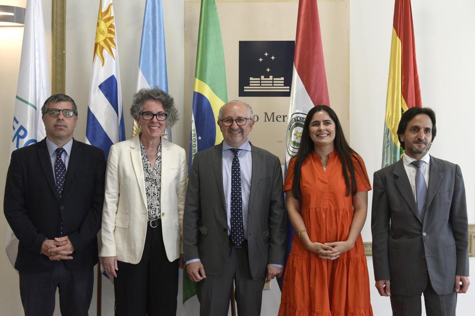 Autoridades uruguayas de la Cultura presentes en la reunión.