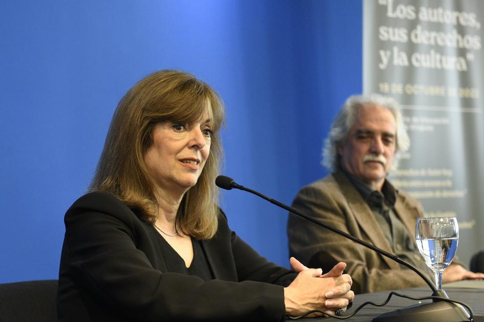 Ana Ribeiro e Ignacio Martínez durante la apertura del encuentro.