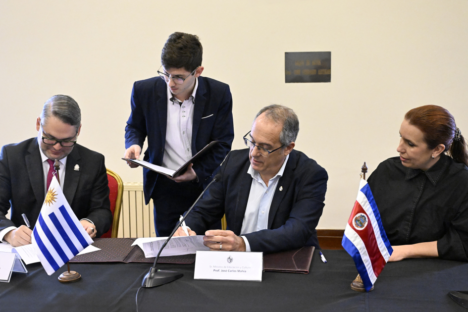 Uruguay y Costa Rica firmaron memorándum de Cooperación Cultural y Artística