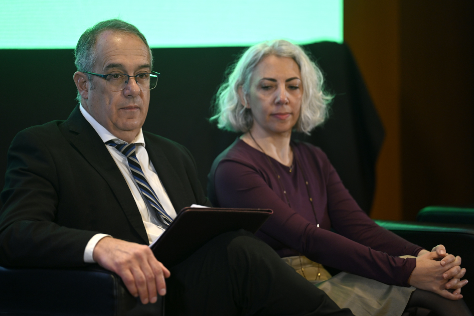 Autoridades en escenario
