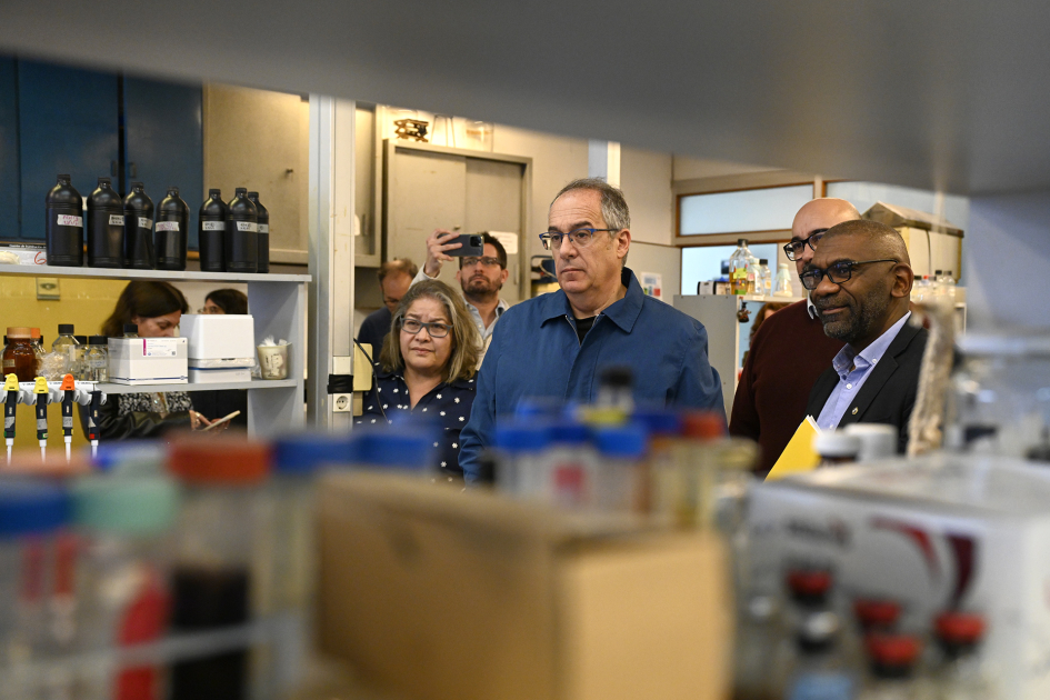 MEC y Ministerio de Ambiente firmaron convenio para fortalecer la cooperación científica