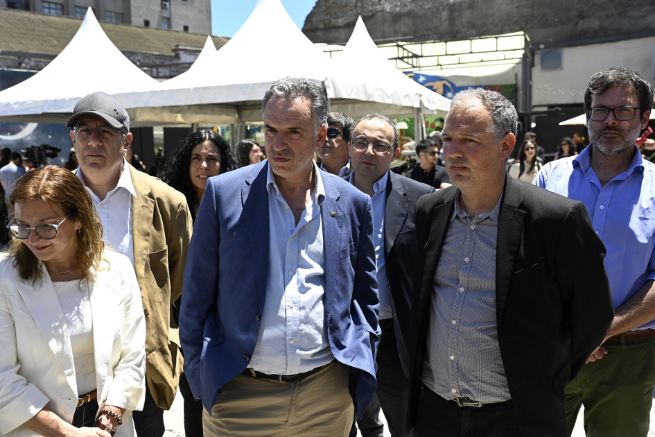 Ministro Mahía, presidente Yamandú Orsi y director nacional de Educación, Gabriel Quirici.