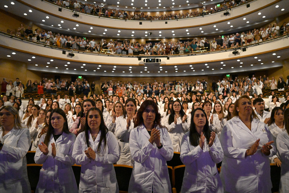 Nuevos maestros y maestras recibieron su título en el acto de colación de los Institutos Normales de