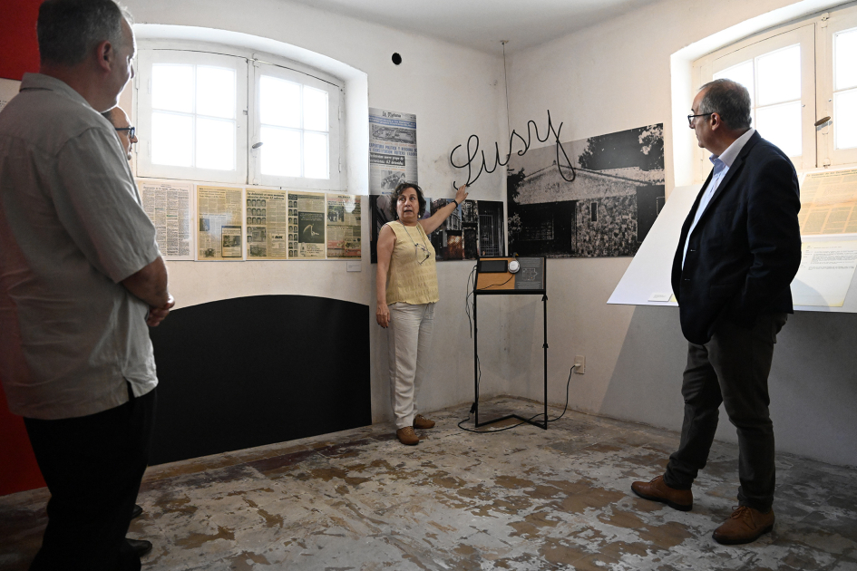 Recorrida por la sede de la INDDHH, antigua sede del Servicio de Información de Defensa (SID)