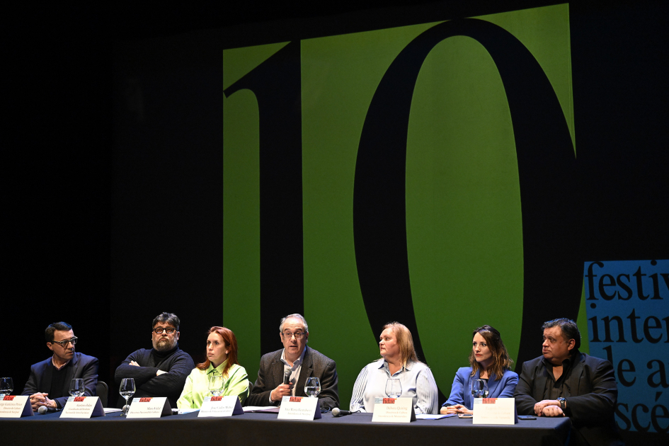 Autoridades en la 10ª edición del Festival Internacional de Artes Escénicas (Fidae)
