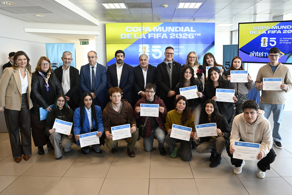 Entrega de certificados a pasantes de UTU