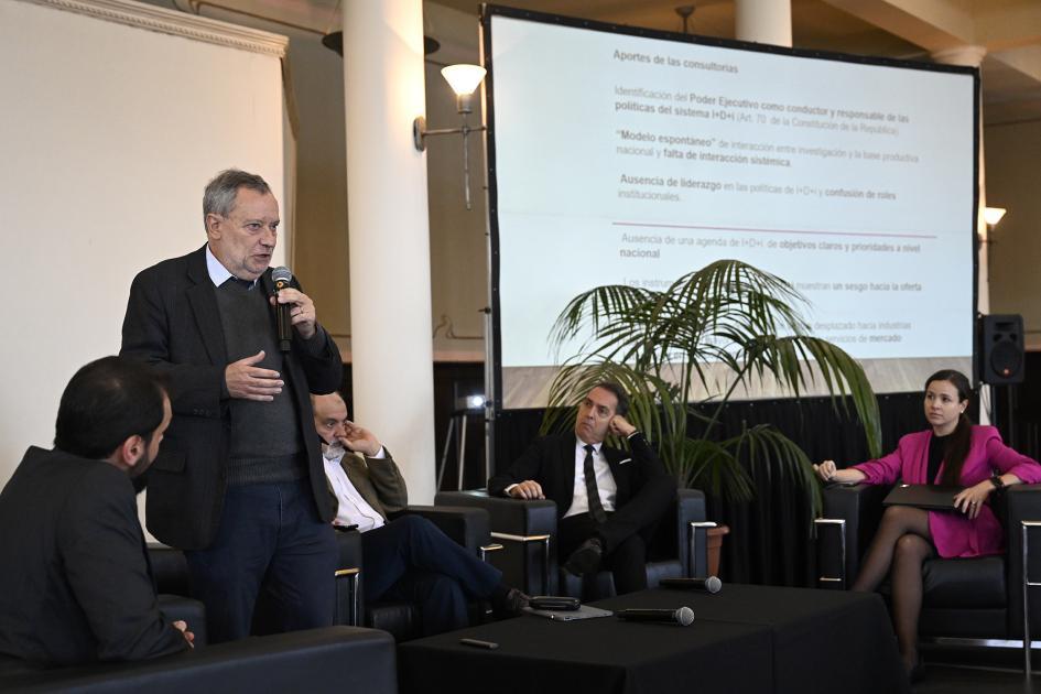 panelistas del 4to. Taller Reordenamiento del área de ciencia y tecnologia