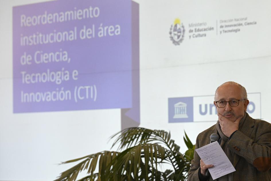 Da Silveira en el último taller re Reordenamiento de CTI.