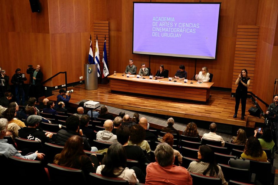 Lanzamiento de la Academia de Artes y Ciencias Cinematográficas del Uruguay Lanzamiento de la Academia de Artes y Ciencias Cinematográficas del Uruguay