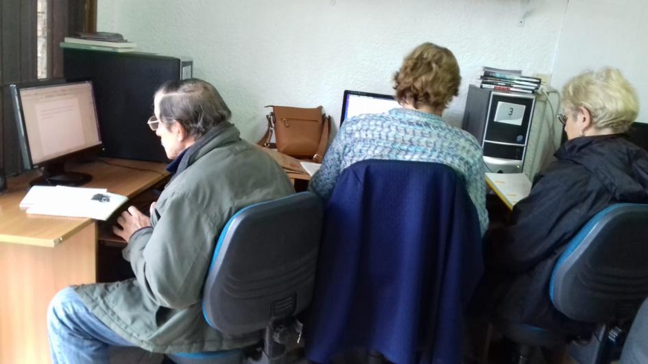 Participantes del taller Personas participando de un taller