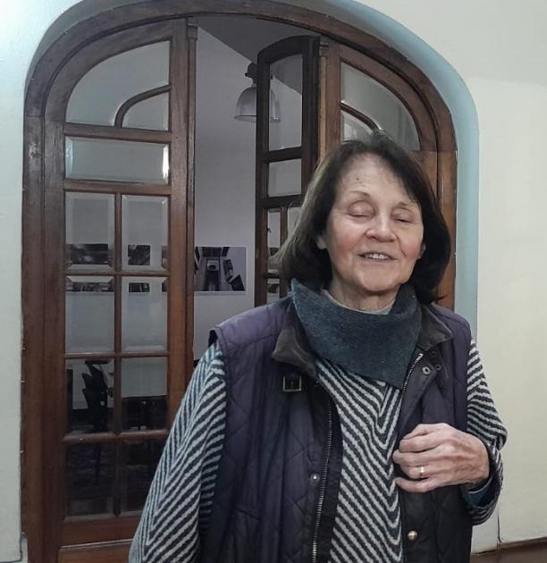 Imagen de la profesora Adela Pereyra Imagen de la profesora Adela Pereyra