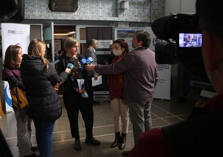 Pablo da Silveira, investigadores y funcionarios del Ministerio. Pablo da Silveira, investigadores y funcionarios del Ministerio.