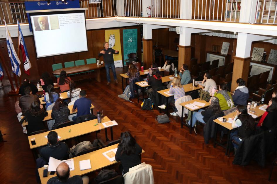Sesión del curso en el Salón de Actos del Instituto Clemente Estable Sesión del curso en el Salón de Actos del Instituto Clemente Estable