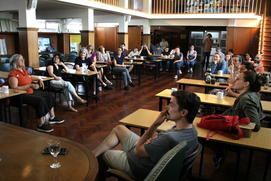 Trayectorias que inspiran: crianza y ciencia. Foto de personas que participaron de la actividad Trayectorias que inspiran: crianza y ciencia. Foto de personas que participaron de la actividad