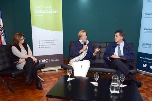 Aulas digitales móviles para Cecap y PAS Aulas digitales móviles para Cecap y PAS
