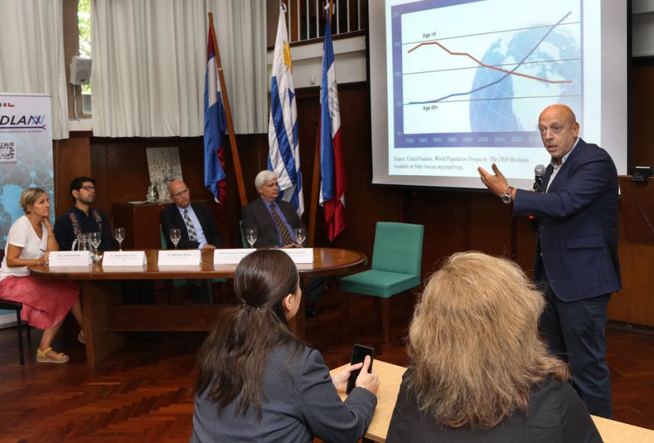 Conferencia de Rafael Radi sobre Alimentos y proceso salud/enfermedad