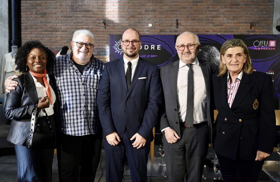 Ángela Álves, Hugo Blandamuro, Esteban Louise, Pablo da Silveira y Agó Páez Vilaró.