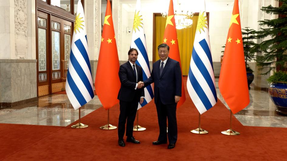 El presidente Luis Lacalle Pou se reunió con su par de China, Xi Jinping en visita a aquel país. El presidente Luis Lacalle Pou se reunió con su par de China, Xi Jinping en visita a aquel país.