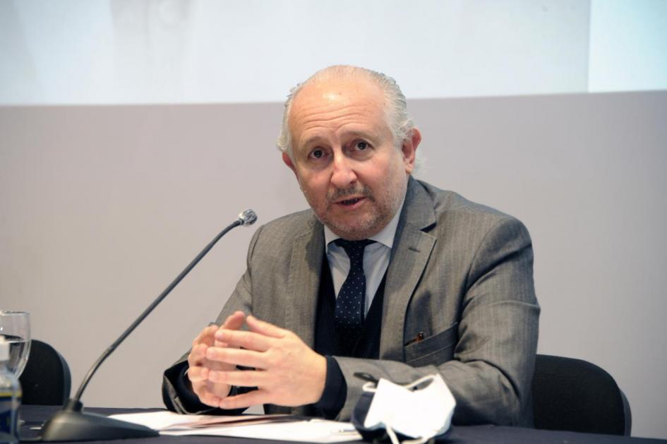 Ministro de Educación y Cultura, Pablo da Silveira Ministro de Educación y Cultura, Pablo da Silveira