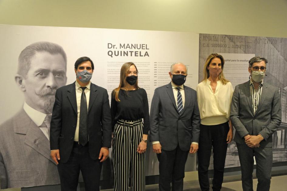 Ministro Pablo da Silveira junto al Consejo Directivo del Sodre y Magdalena Perandones directora del Archivo de la Imagen y la Palabra
